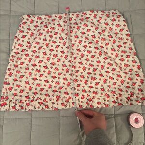 Zara Cream and Red Floral Mini Skirt